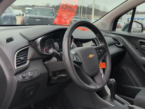 Used 2019 Chevrolet Trax LS w/ Tint and Cruise Package image 15