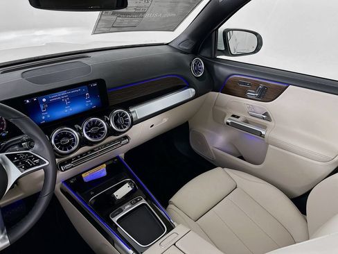 Used 2026 Mercedes-Benz GLB 250 4MATIC image 23