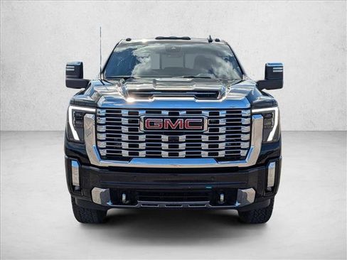 Used 2024 GMC Sierra 3500 Denali w/ Denali Reserve Package image 2