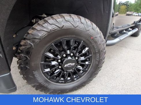 Certified 2021 Chevrolet Silverado 2500 LT w/ Midnight Edition AWD/4WD image 7