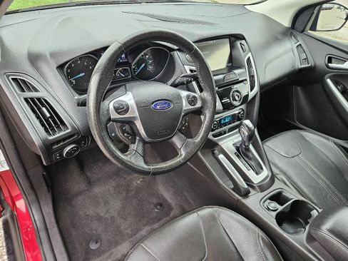 Used 2013 Ford Focus SE FWD image 12