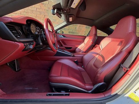 Certified 2022 Porsche 911 Carrera 4S image 5