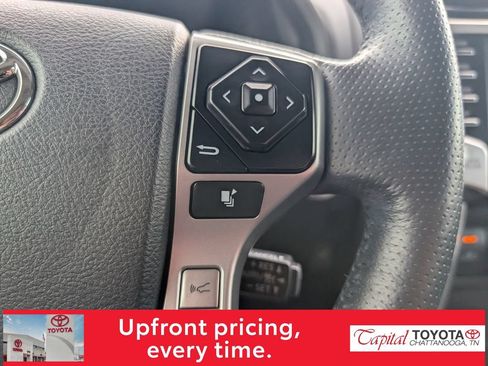 Used 2023 Toyota 4Runner SR5 Premium w/ Moonroof Package AWD/4WD image 17