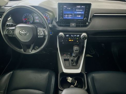 Used 2019 Toyota RAV4 XLE w/ Convenience Package FWD image 27