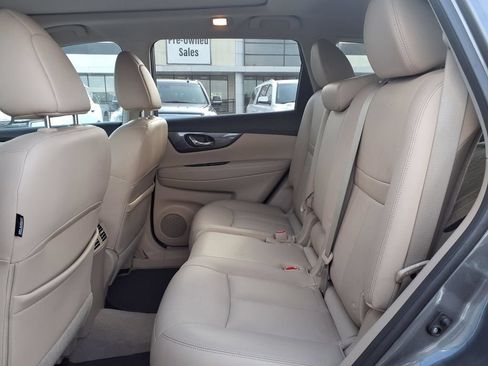 Used 2015 Nissan Rogue SL w/ SL Premium Package FWD image 17