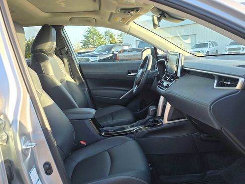 Certified 2022 Toyota Corolla Cross XLE image 13
