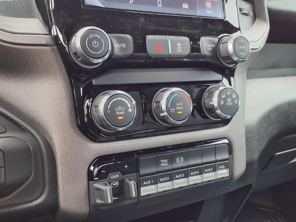 New 2026 RAM 5500 Tradesman AWD/4WD image 10