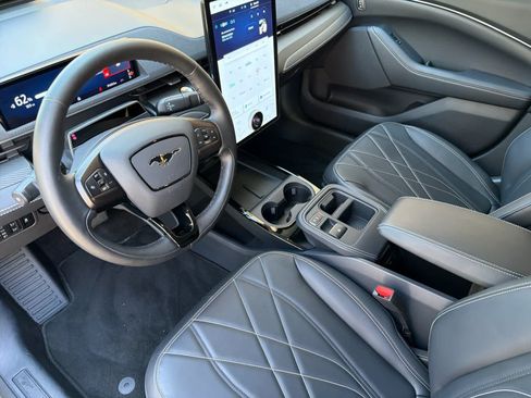Certified 2025 Ford Mustang Mach-E Select RWD image 11