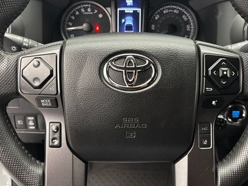 Used 2022 Toyota Tacoma TRD Sport AWD/4WD image 24