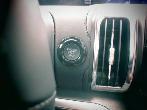 New 2025 Ford Expedition Platinum w/ Driver's Package image 6