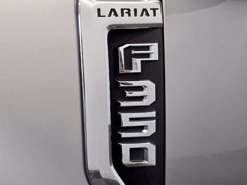 Used 2021 Ford F350 Lariat w/ Lariat Ultimate Package AWD/4WD image 12