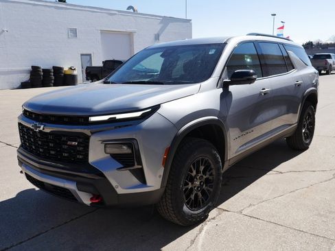 New 2026 Chevrolet Traverse Z71 w/ Enhanced Driving Package image 4