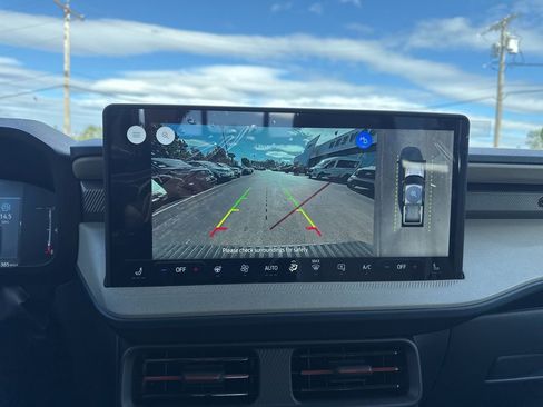 New 2025 Ford Maverick Lariat image 15