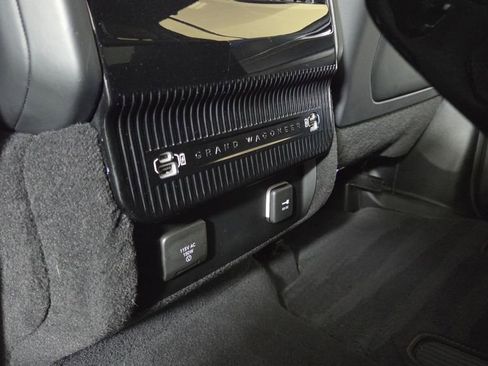 Used 2023 Jeep Grand Wagoneer L Series III w/ Quick Order Packagew 28T image 34