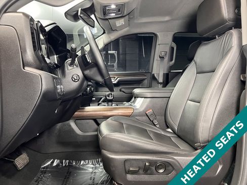 Used 2022 Chevrolet Silverado 1500 LTZ image 3