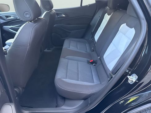 Used 2024 Chevrolet Trax RS w/ Sunroof Package FWD image 8
