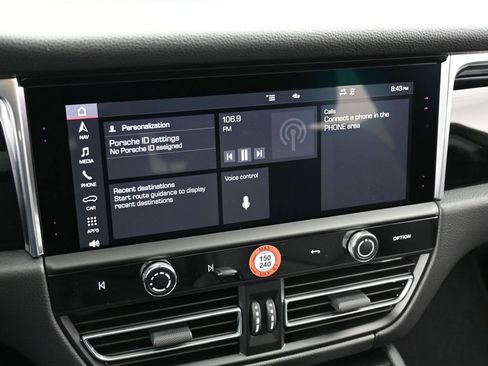 Certified 2026 Porsche Macan AWD/4WD image 20