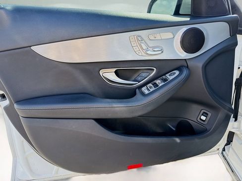 Used 2019 Mercedes-Benz C 300 Sedan w/ Premium Package image 21