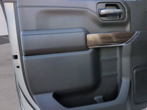 Used 2022 Chevrolet Silverado 1500 LT Trail Boss image 30