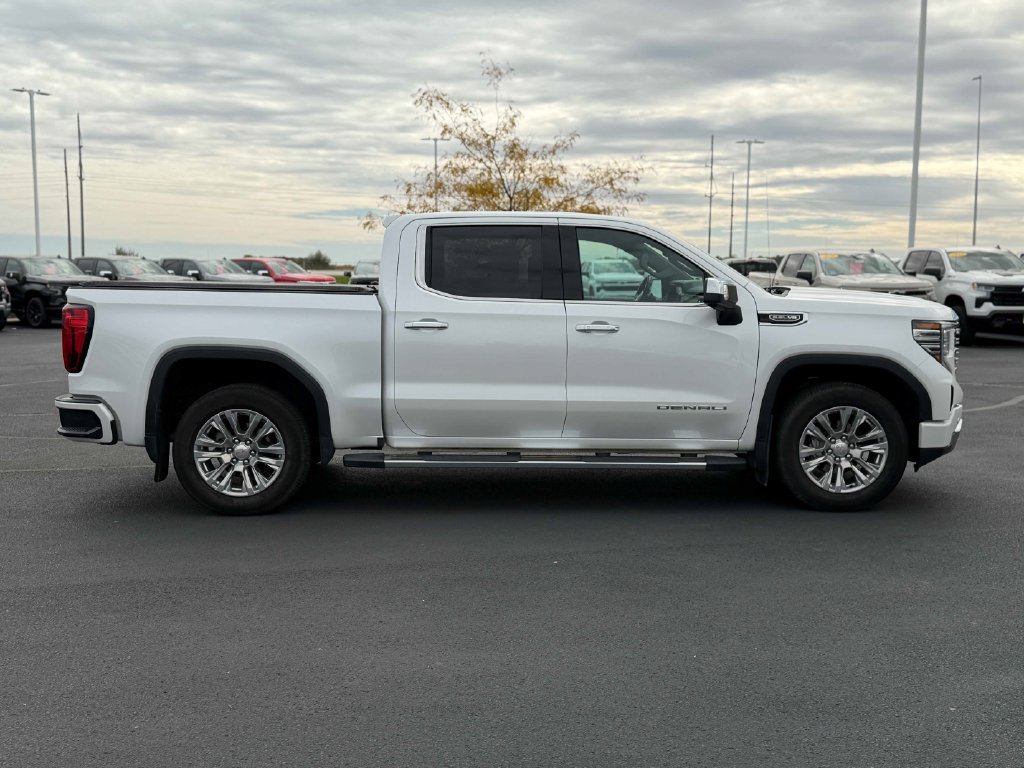Used 2022 GMC Sierra 1500 Denali w/ Technology Package AWD/4WD image 6