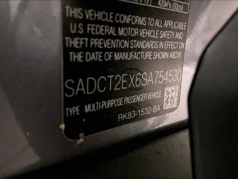 Certified 2025 Jaguar F-PACE R-Dynamic S image 33