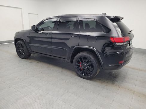 Used 2020 Jeep Grand Cherokee Altitude image 3