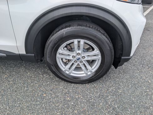 Certified 2023 Ford Explorer XLT AWD/4WD image 9