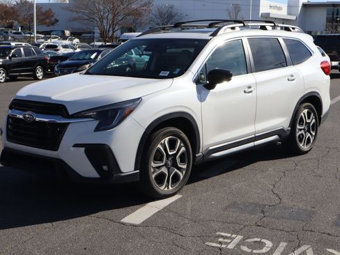 Used 2024 Subaru Ascent Limited w/ Technology Package image 5