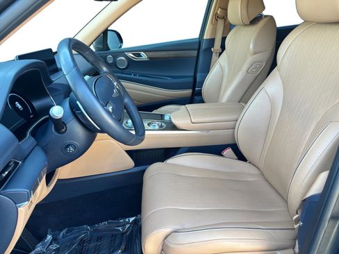 Used 2023 Genesis GV80 2.5T w/ Prestige 20" Package image 9