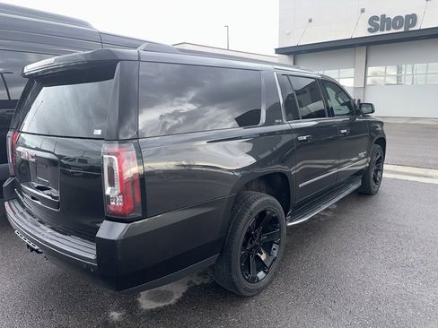 Used 2020 GMC Yukon XL SLT image 6