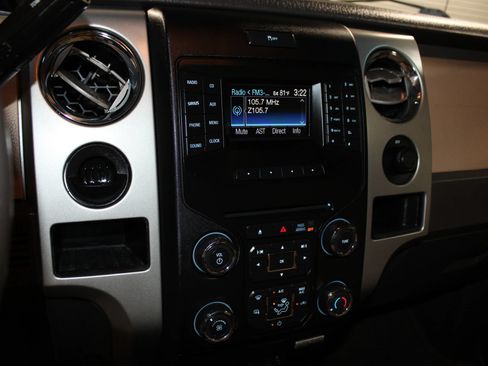 Used 2014 Ford F150 XLT w/ XLT Chrome Package RWD image 15