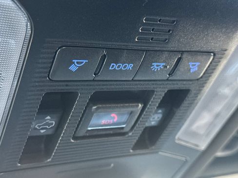 Used 2022 Toyota RAV4 XSE AWD/4WD image 23