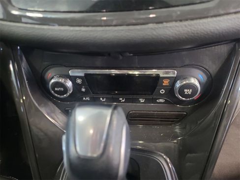 Used 2016 Ford Escape Titanium image 17