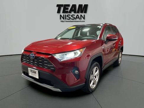 Used 2021 Toyota RAV4 Limited AWD/4WD image 3