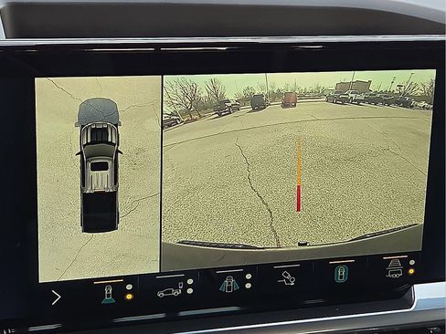 Used 2022 Chevrolet Silverado 1500 LT Trail Boss w/ Convenience Package II image 16