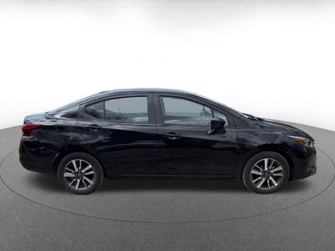 Used 2025 Nissan Versa SV image 16