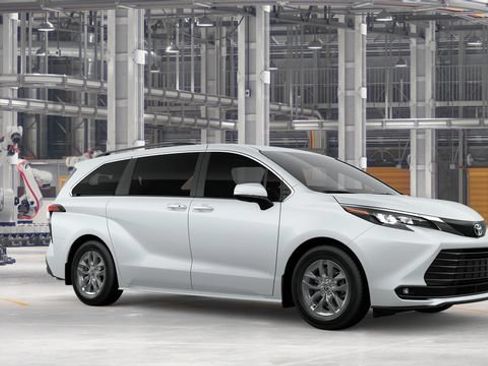 New 2026 Toyota Sienna XLE FWD image 16