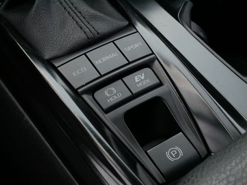 Certified 2025 Toyota Camry SE FWD image 25
