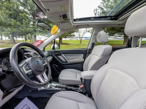 Used 2017 Subaru Forester 2.5i Premium w/ All-Weather Package AWD/4WD image 12