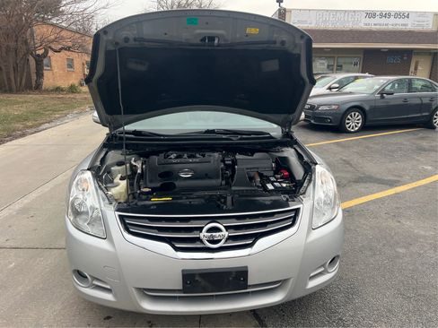 Used 2011 Nissan Altima 3.5 SR w/ 3.5SR Premium Pkg image 13