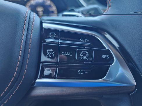 Used 2025 Jeep Grand Cherokee L Summit w/ Obsidian Package AWD/4WD image 21