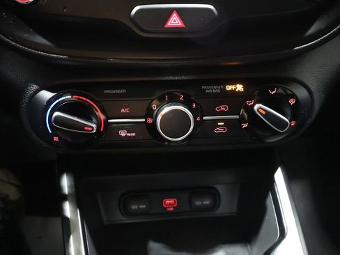 Used 2021 Kia Soul LX image 26