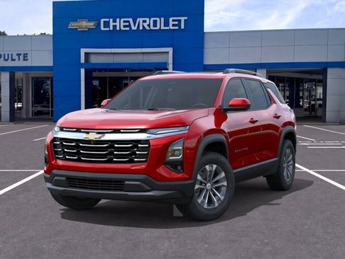 New 2026 Chevrolet Equinox LT w/ Convenience Package II FWD image 6