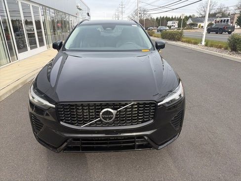 Certified 2025 Volvo XC60 B5 Plus image 8