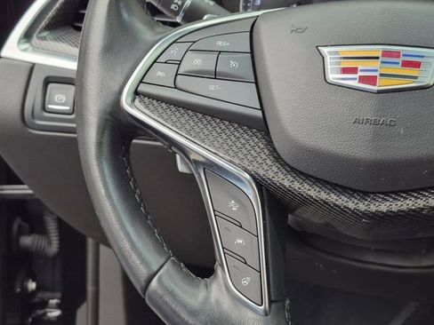Certified 2023 Cadillac XT5 Sportv w/ LPO, Floor Liner Package AWD/4WD image 11