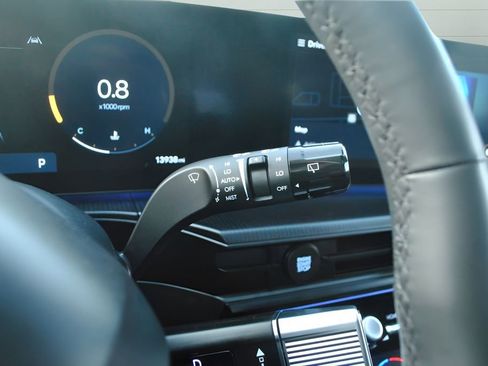 Used 2024 Hyundai Santa Fe Calligraphy image 19