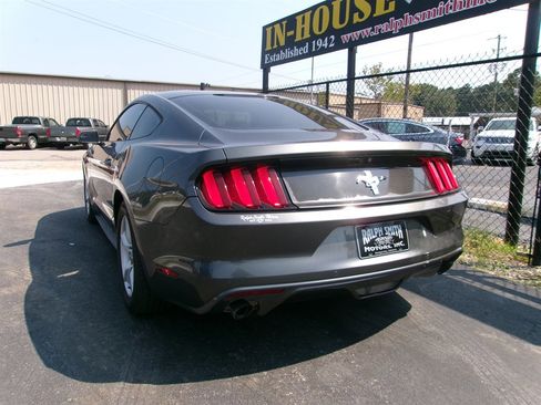 Used 2016 Ford Mustang Coupe image 11