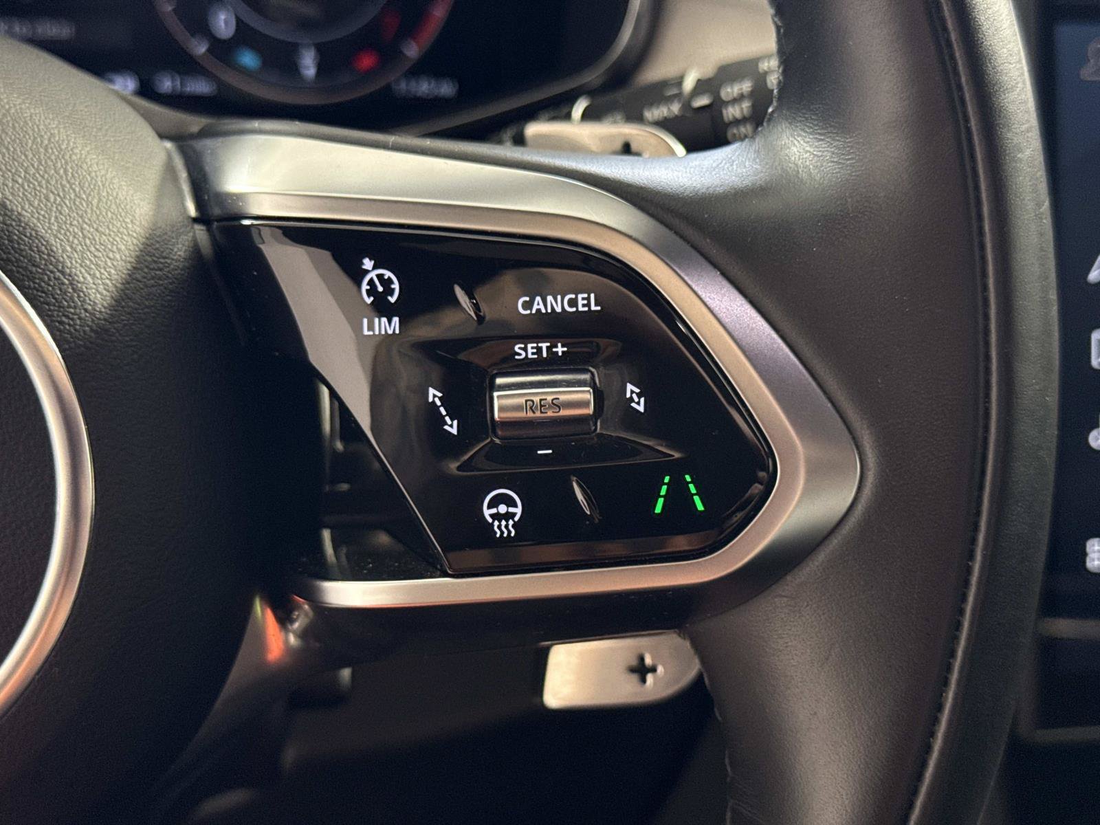 Certified 2025 Jaguar F-PACE R-Dynamic S AWD/4WD image 31