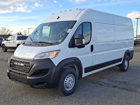 New 2025 RAM ProMaster 2500 w/ Power Group image 4