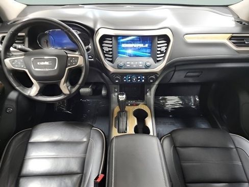 Used 2017 GMC Acadia Denali w/ Technology Package image 2